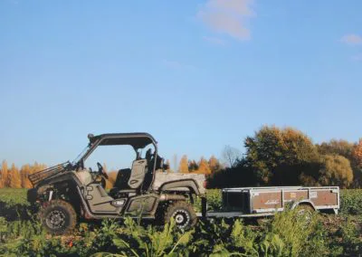 yamaha ssv viking attelé avec une remorque